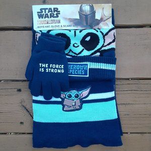 BOYS'  STAR WARS HAT, GLOVE & SCARF SET - NEW!